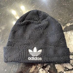 ADIDAS women’s beanie
